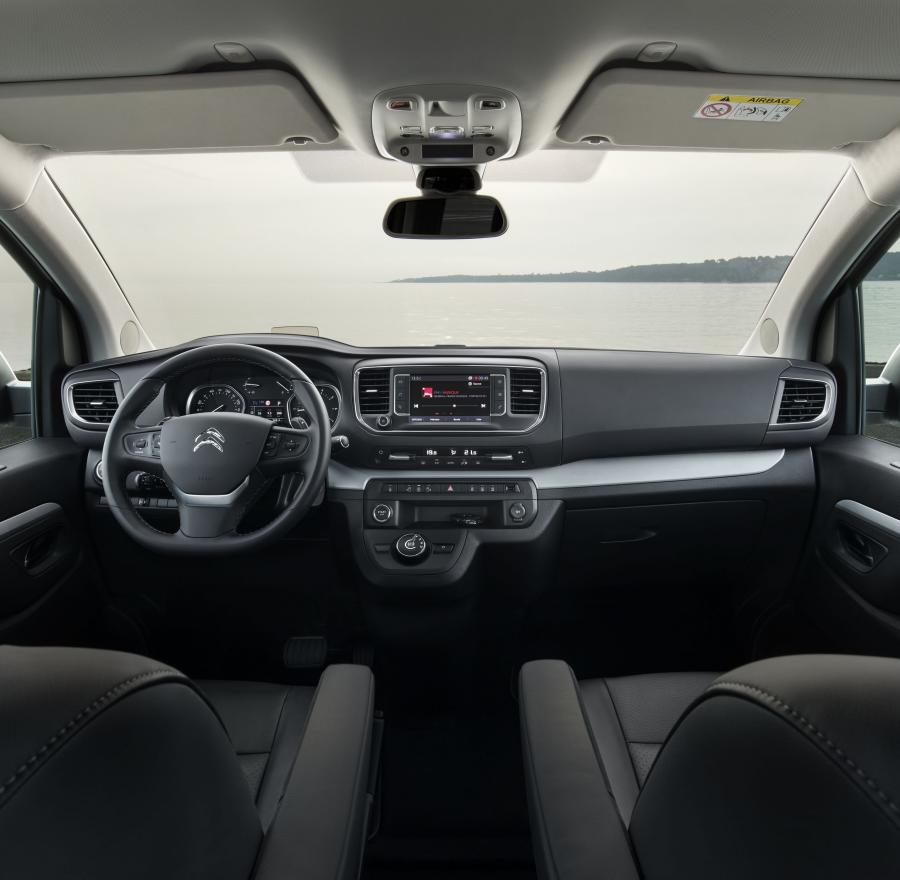 Торпедо Citroen SpaceTourer 2016 года  (фото 35 из 40)